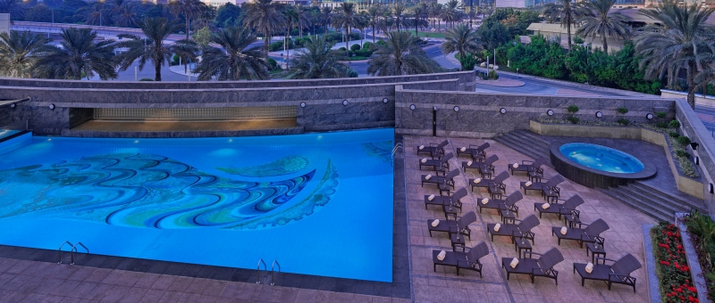 Jumeirah Emirates Towers Pool