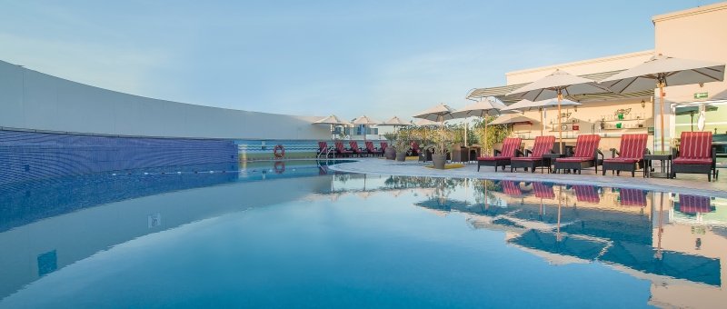 Holiday Inn Bur Dubai Embassy District Pool